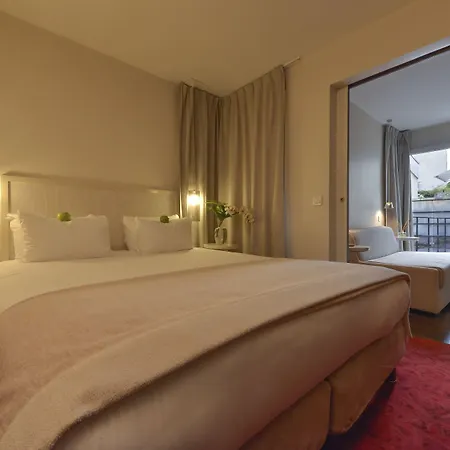 Le Quartier Bercy-square Parigi