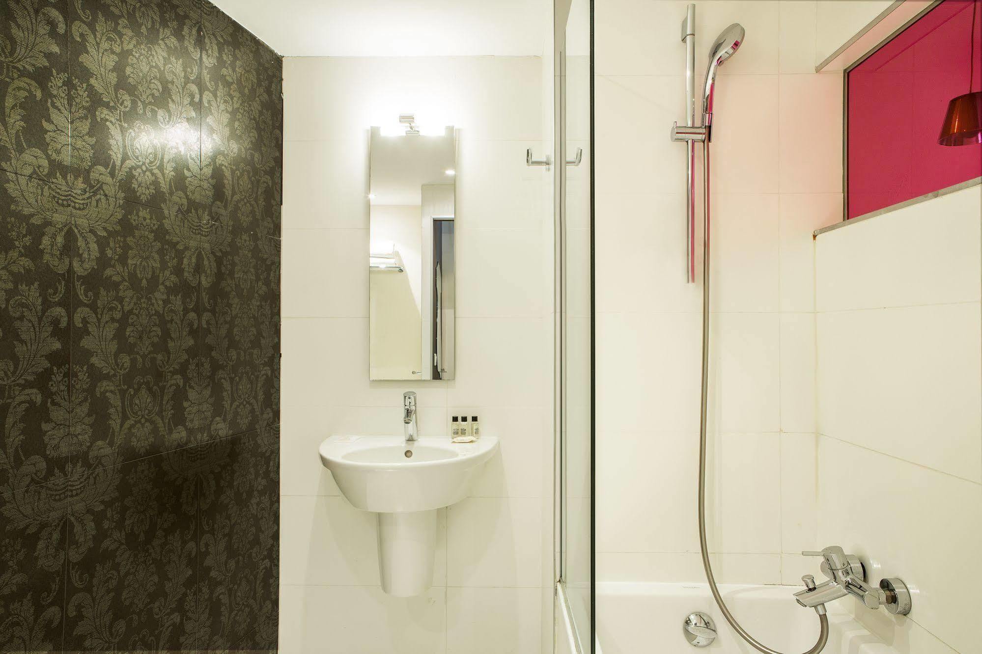 Le Quartier Bercy-square 3* Parigi